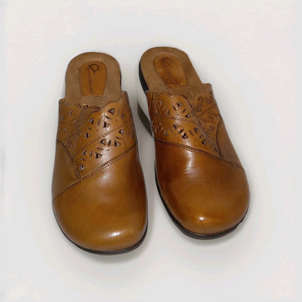 Earth Origins Leather Clogs Women 8.5 Brown Laser Cut Mules Low Wedge Shoes